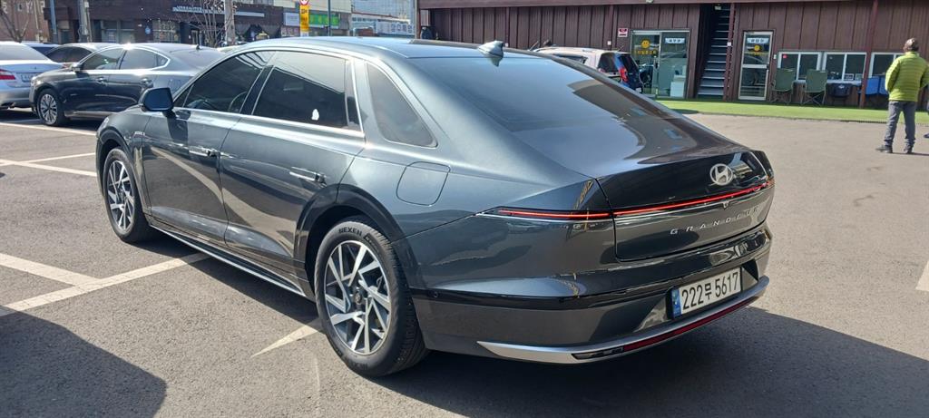 HYUNDAI Grandeur - Vista 4