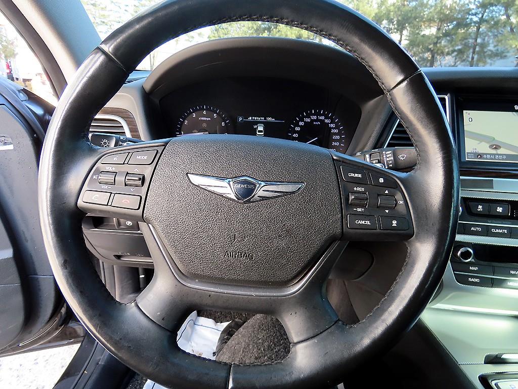 Genesis G80 - Vista 8