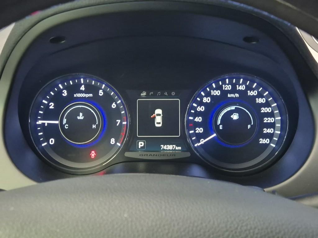 HYUNDAI Grandeur - Vista 6