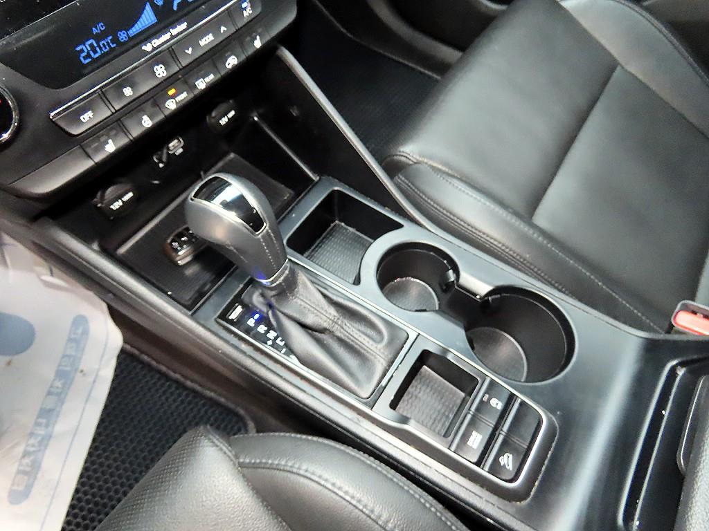 HYUNDAI Tucson - Vista 10