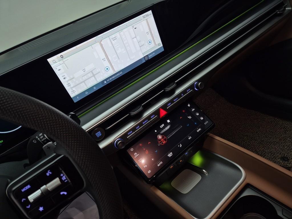 HYUNDAI Grandeur - Vista 10