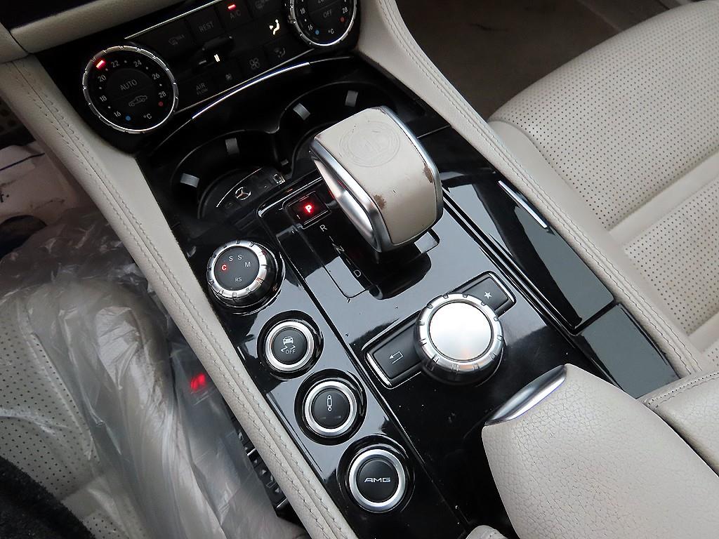 Mercedes Benz CLS Class - Vista 10