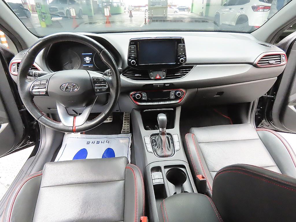 HYUNDAI i30 2017 Negro - Importación desde Corea - HF Imports Iquique - Foto 9