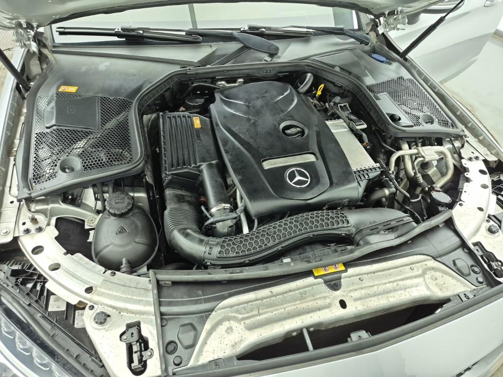 Mercedes Benz C Class - Vista 6
