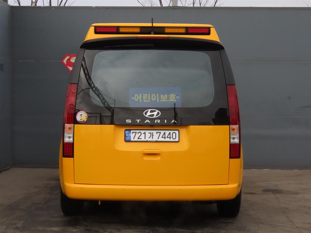 HYUNDAI Staria - Vista 5