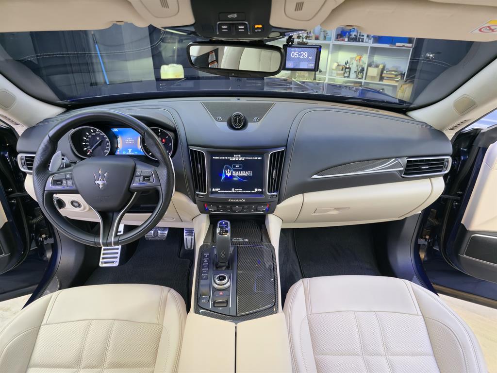 Maserati Levante - Vista 7