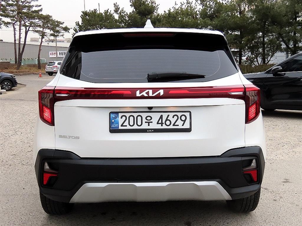 KIA Seltos - Vista 4