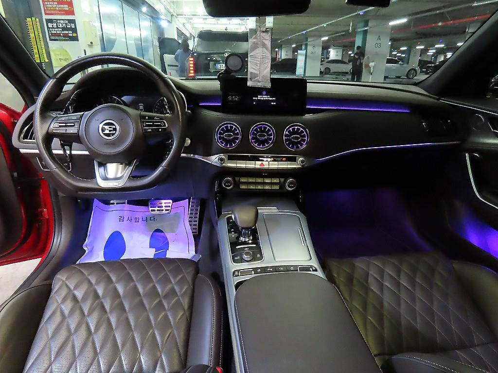 KIA Stinger - Vista 10