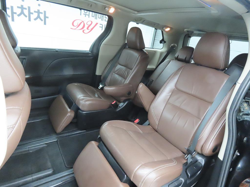 Toyota Siena - Vista 7