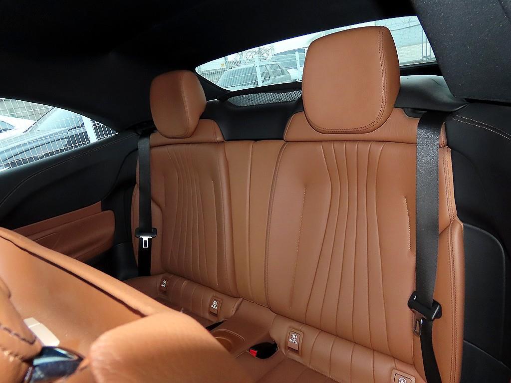 Mercedes Benz E class - Vista 11