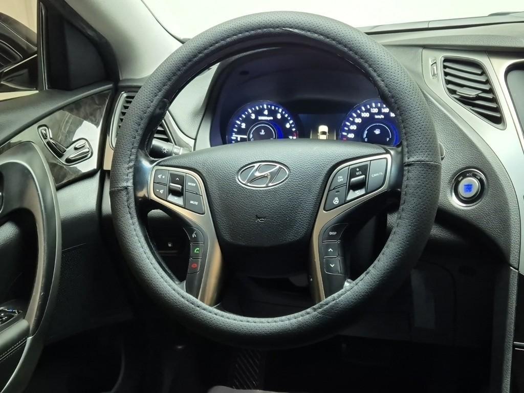 HYUNDAI Grandeur - Vista 6