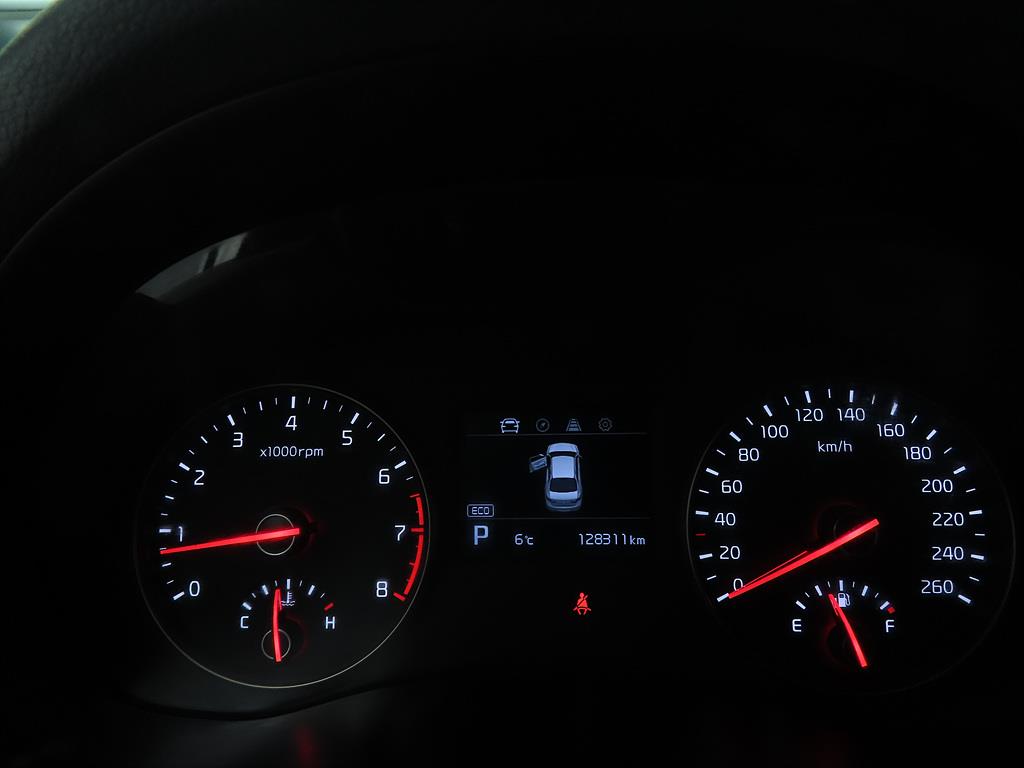 KIA K7 - Vista 9
