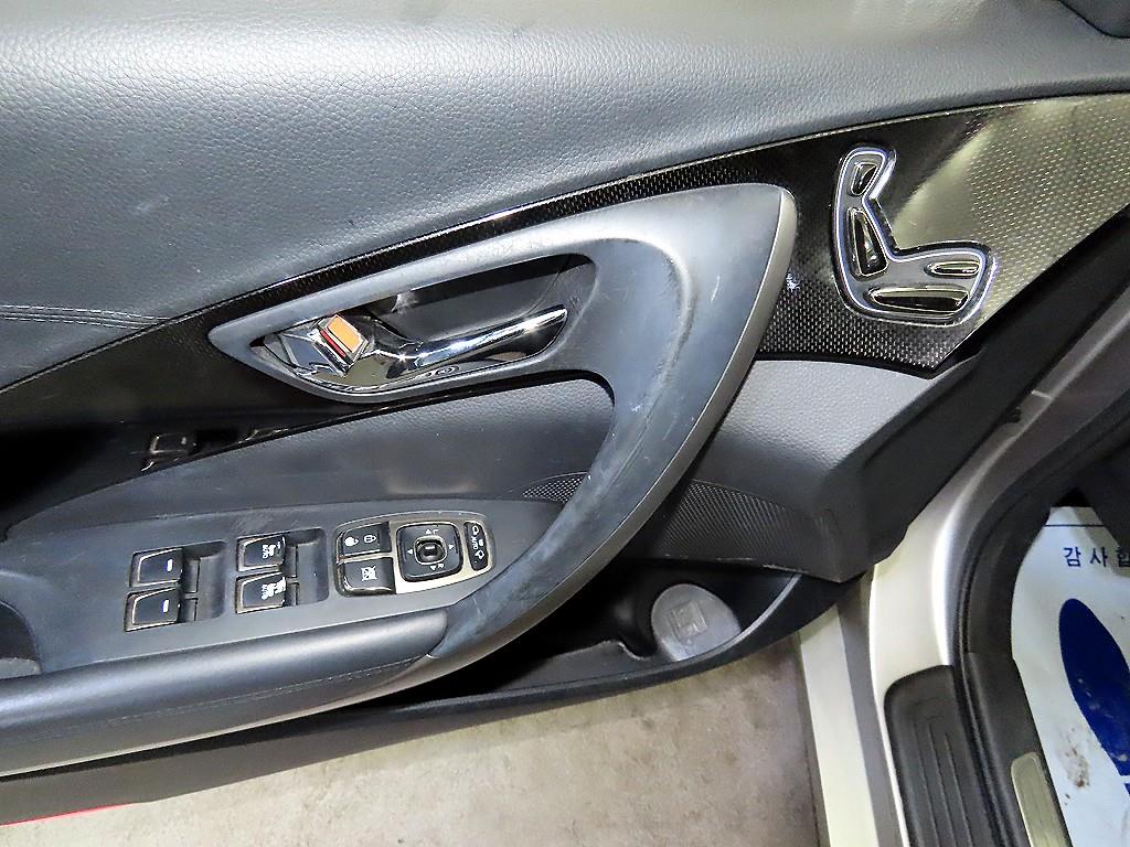 HYUNDAI Grandeur 2012 Gris - Importación desde Corea - HF Imports Iquique - Foto 13