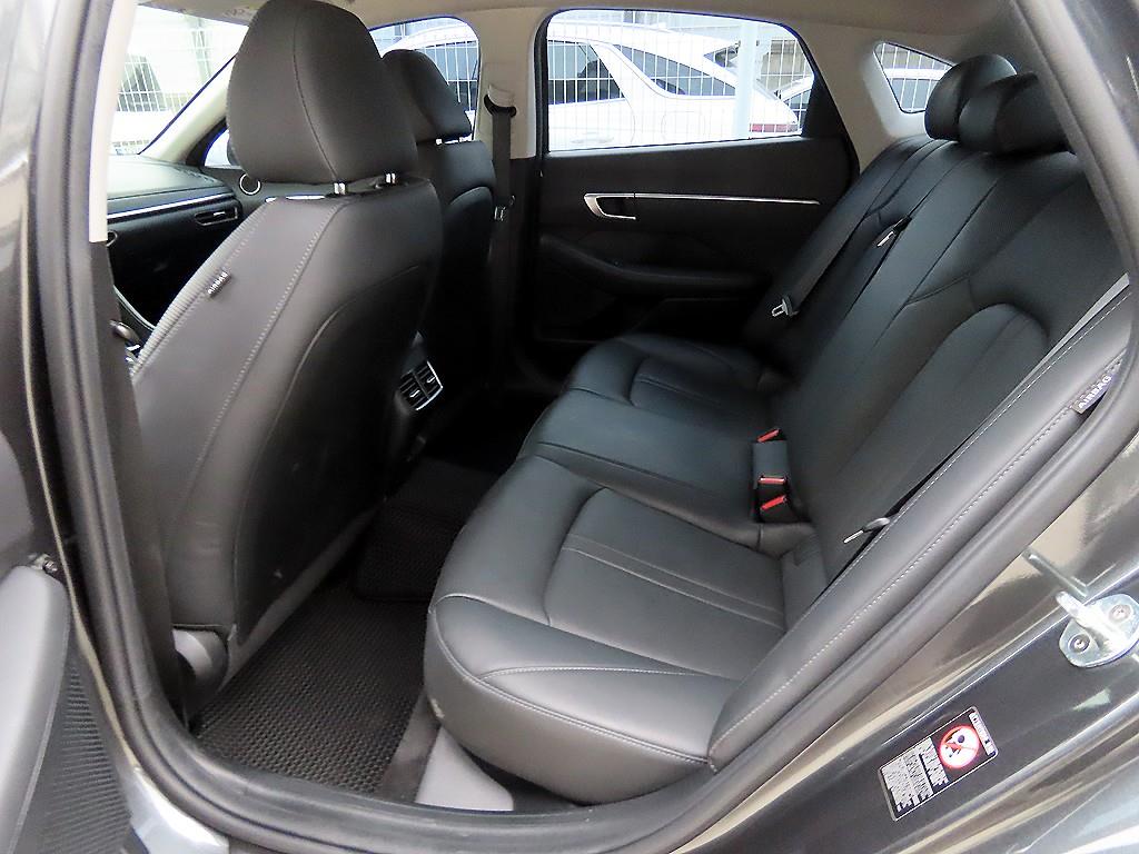 HYUNDAI Sonata - Vista 6