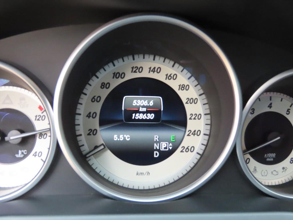 Mercedes Benz E class - Vista 9