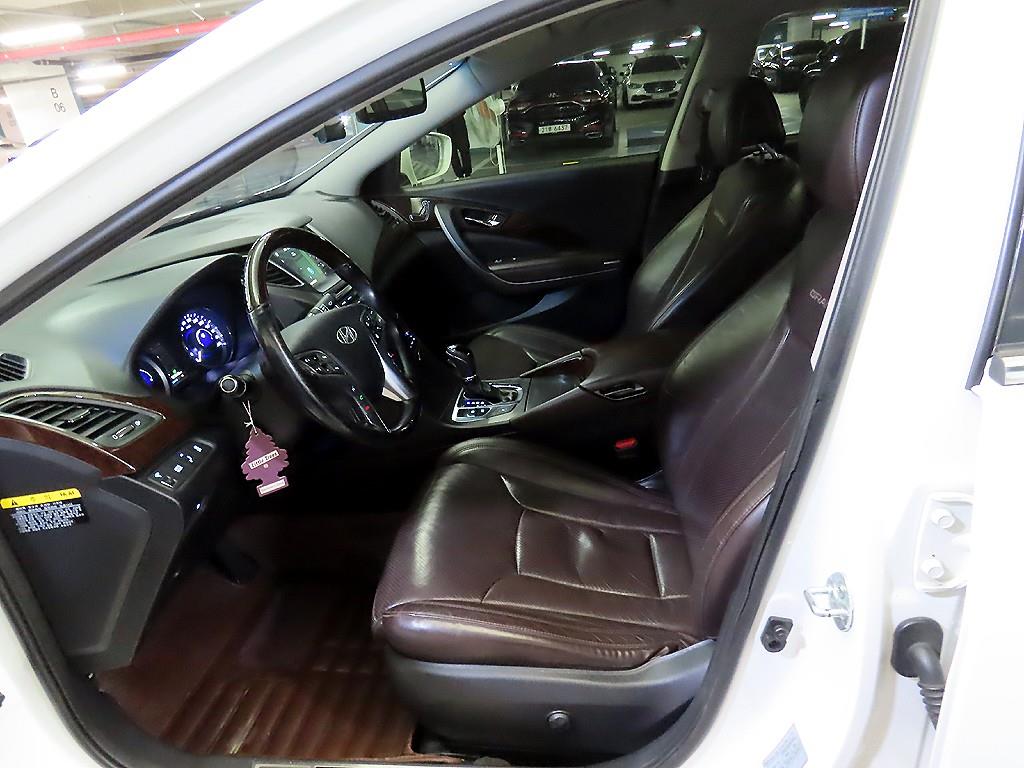 HYUNDAI Grandeur - Vista 6