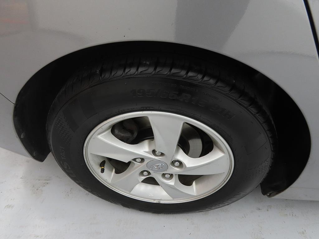 HYUNDAI Avante 2012 Gris - Importación desde Corea - HF Imports Iquique - Foto 20