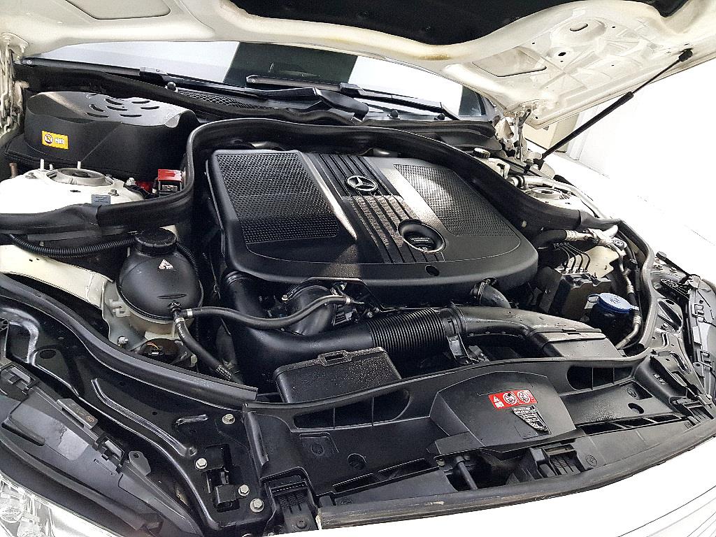 Mercedes Benz E class - Vista 6