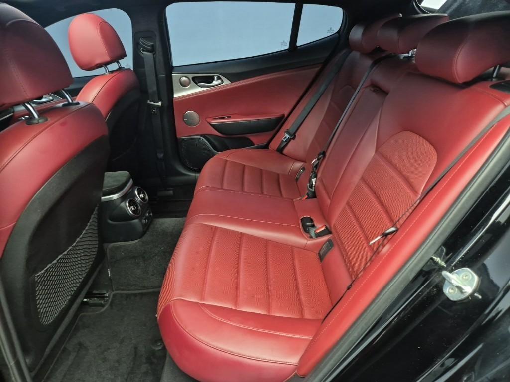 KIA Stinger - Vista 10