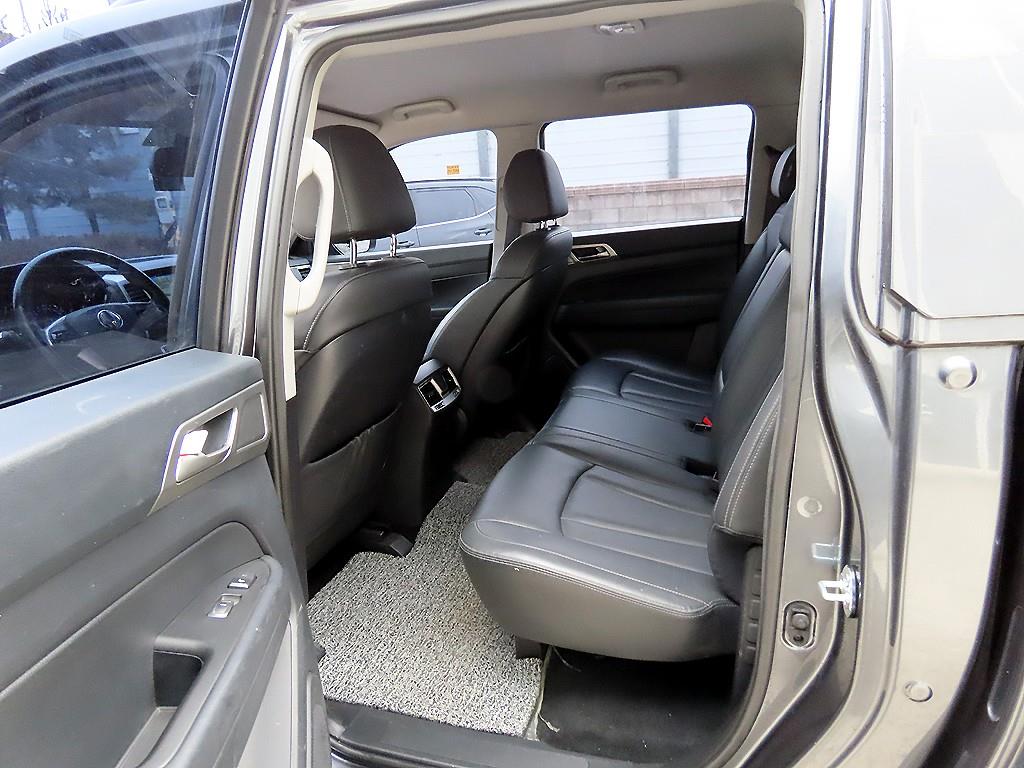Ssangyong Rexton - Vista 6