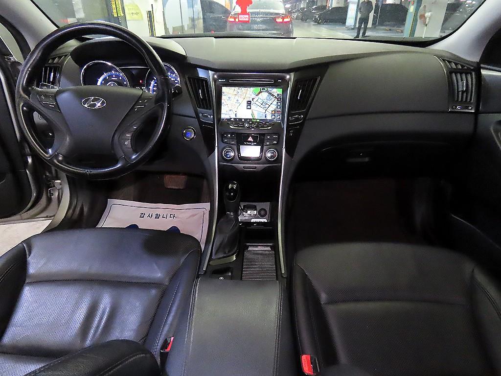 HYUNDAI Sonata - Vista 10