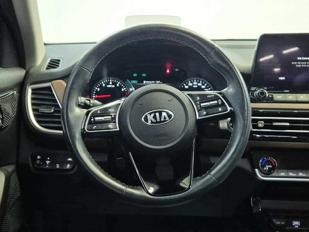 KIA Seltos - Vista 9