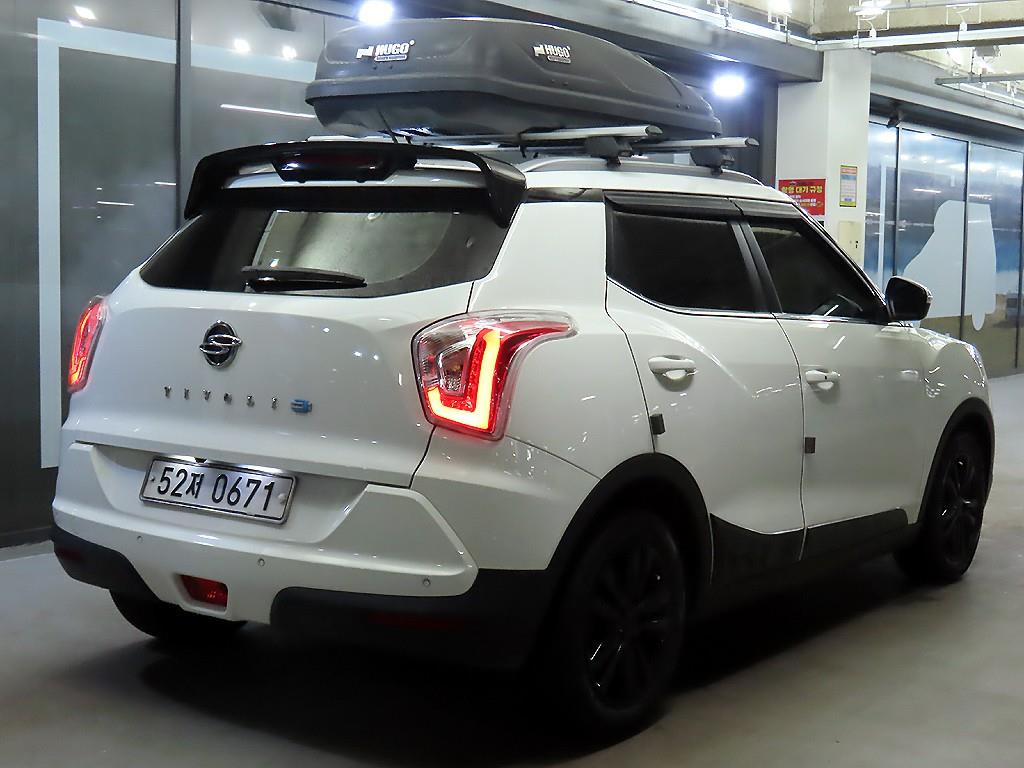 Ssangyong Tivoli - Vista 4