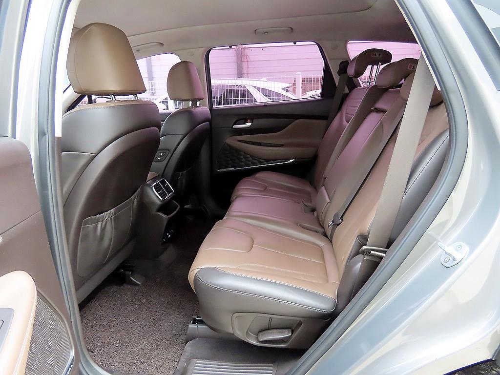 HYUNDAI Santa Fe - Vista 6