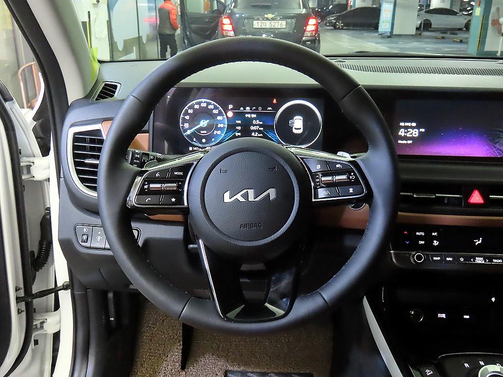 KIA Seltos - Vista 8
