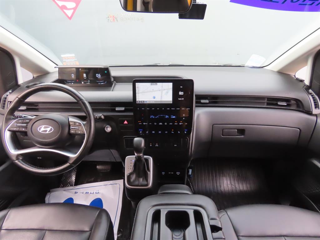 HYUNDAI Staria 2025 Amarillo - Importación desde Corea - HF Imports Iquique - Foto 9