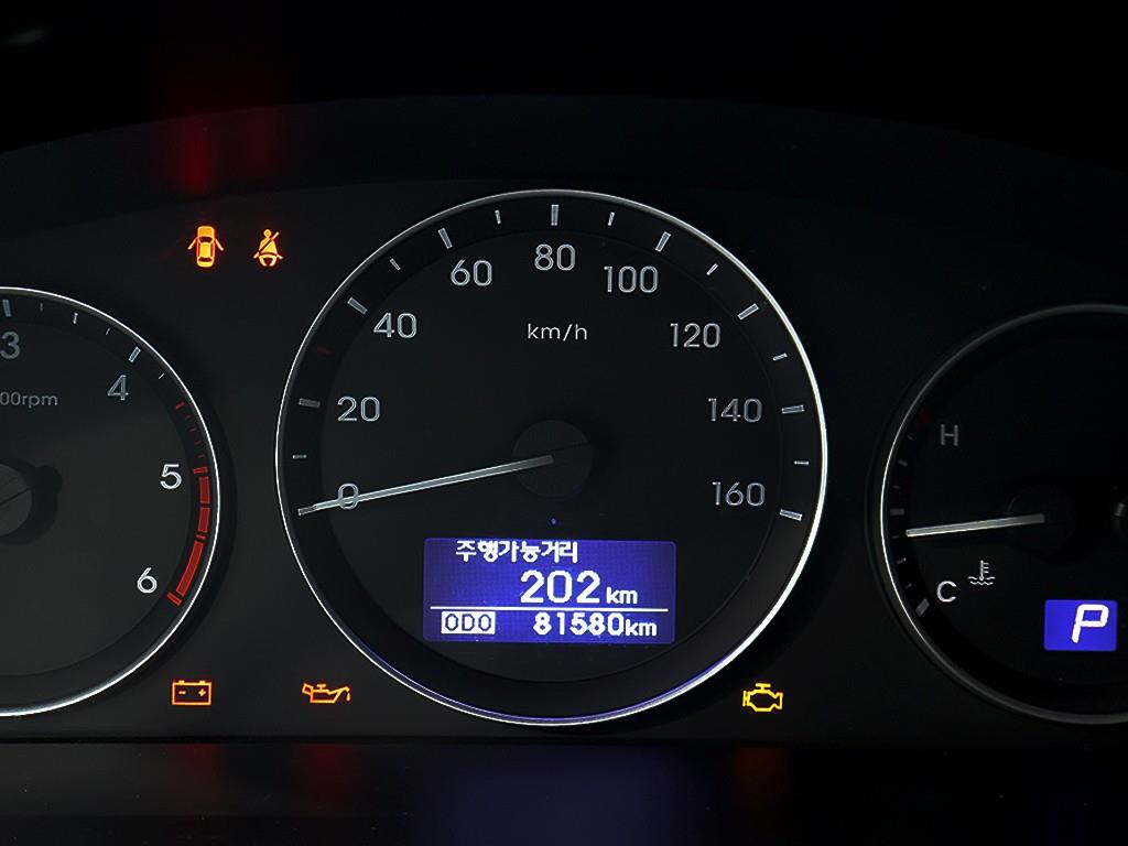 HYUNDAI Starex - Vista 11