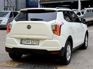 Ssangyong Tivoli - Vista 8