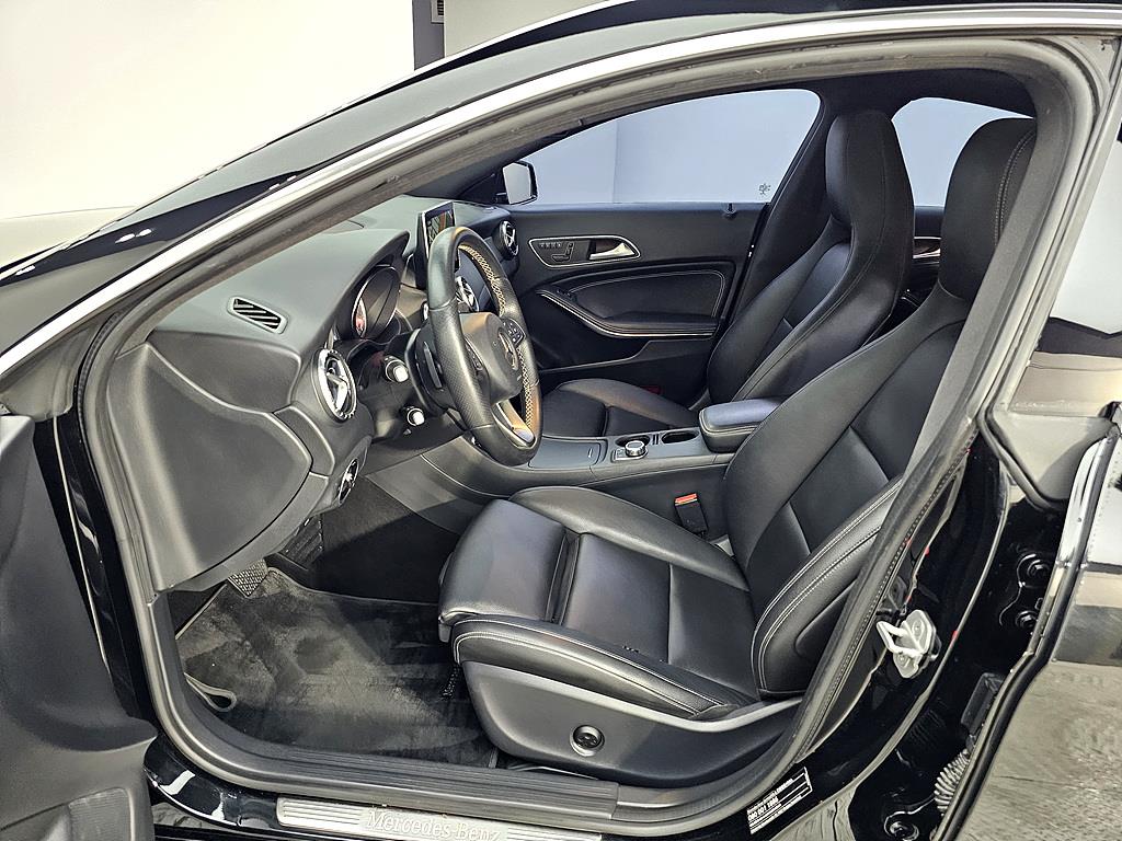 Mercedes Benz CLA Class - Vista 8