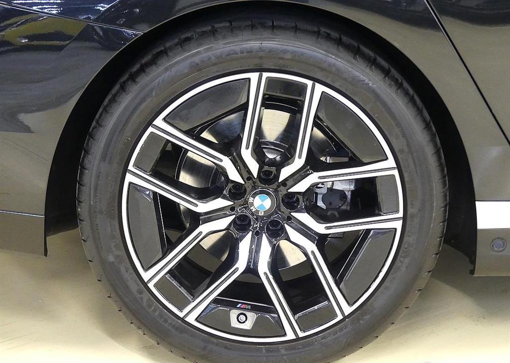 BMW 7 Series - Vista 9