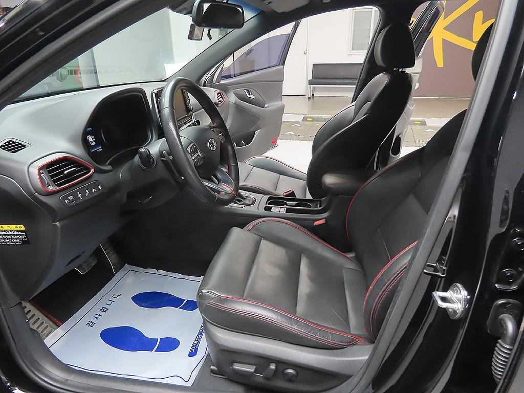 HYUNDAI i30 2017 Negro - Importación desde Corea - HF Imports Iquique - Foto 12