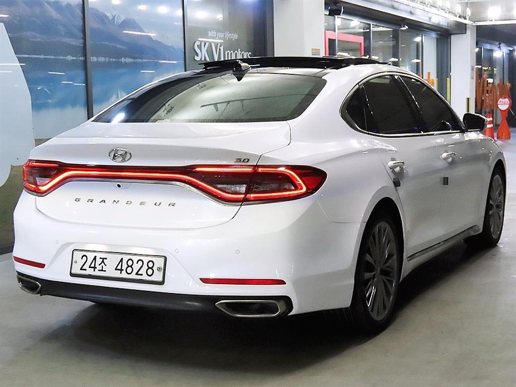 HYUNDAI Grandeur - Vista 4