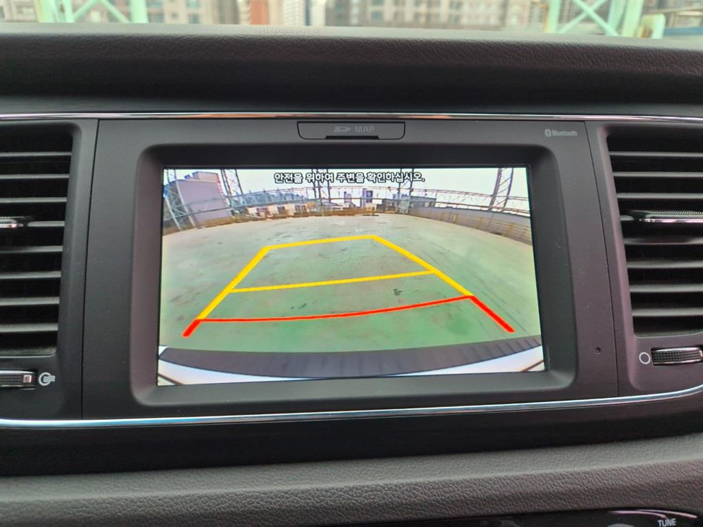 KIA Carnival - Vista 11