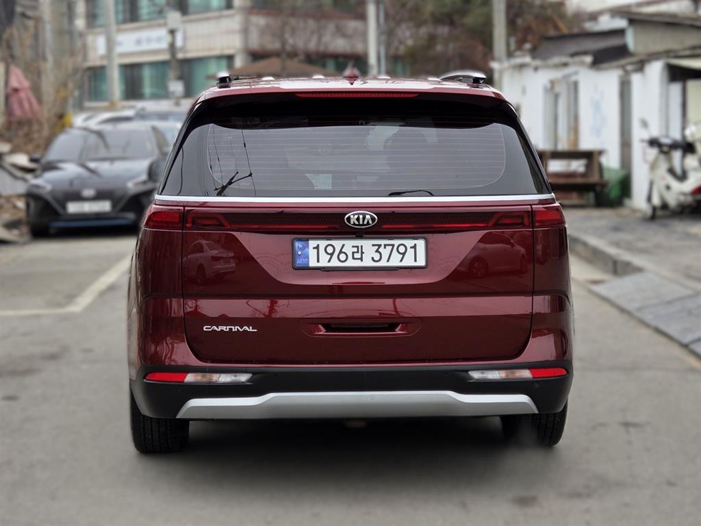 KIA Carnival - Vista 4