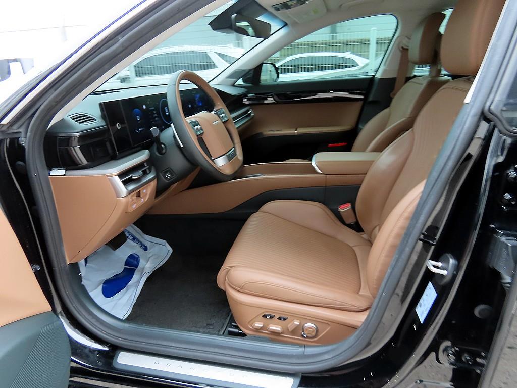 HYUNDAI Grandeur - Vista 5