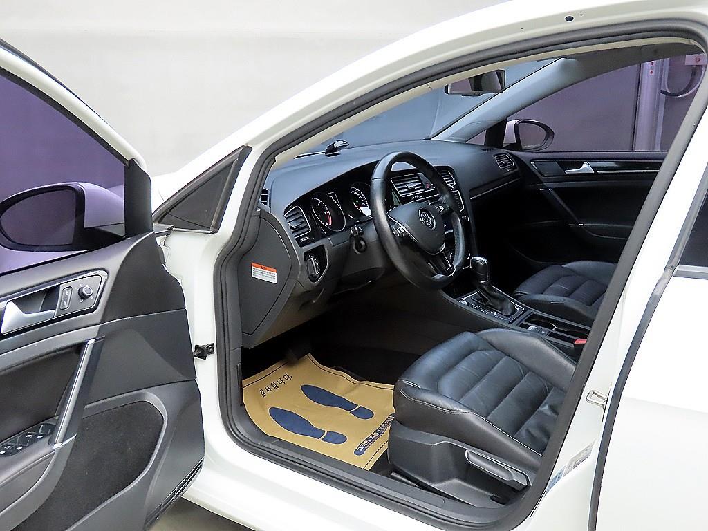 Volkswagen Golf - Vista 5