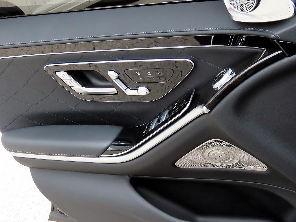 Mercedes Benz S Class - Vista 12