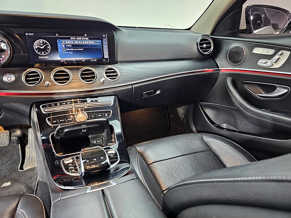 Mercedes Benz E class - Vista 10