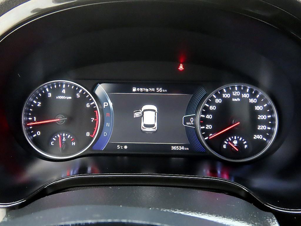 KIA Seltos - Vista 9