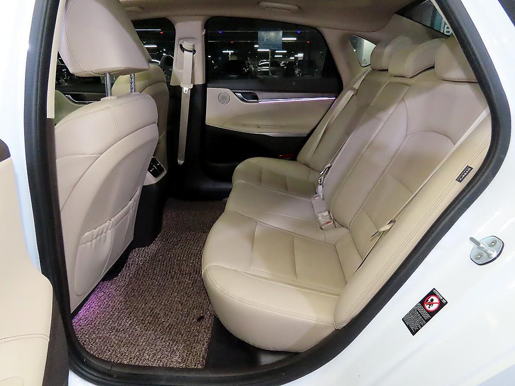 HYUNDAI Grandeur - Vista 7