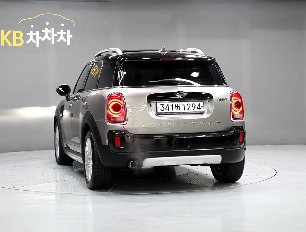 Mini Countryman - Vista 4
