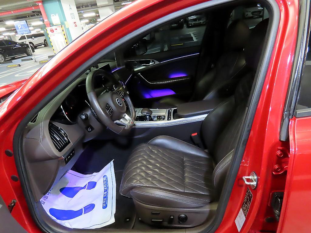 KIA Stinger - Vista 6