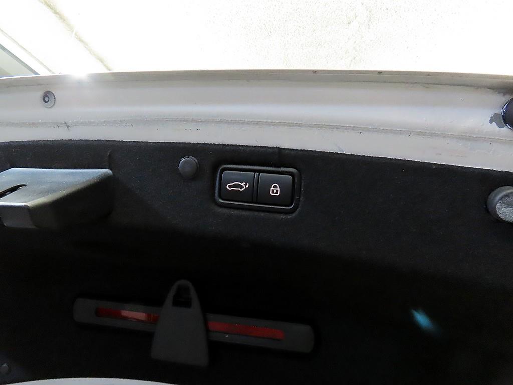 HYUNDAI Grandeur 2019 Blanco - Importación desde Corea - HF Imports Iquique - Foto 16