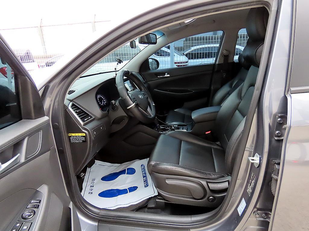 HYUNDAI Tucson - Vista 5