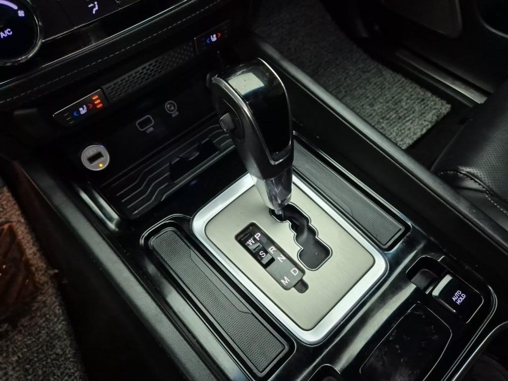 Ssangyong Rexton - Vista 8