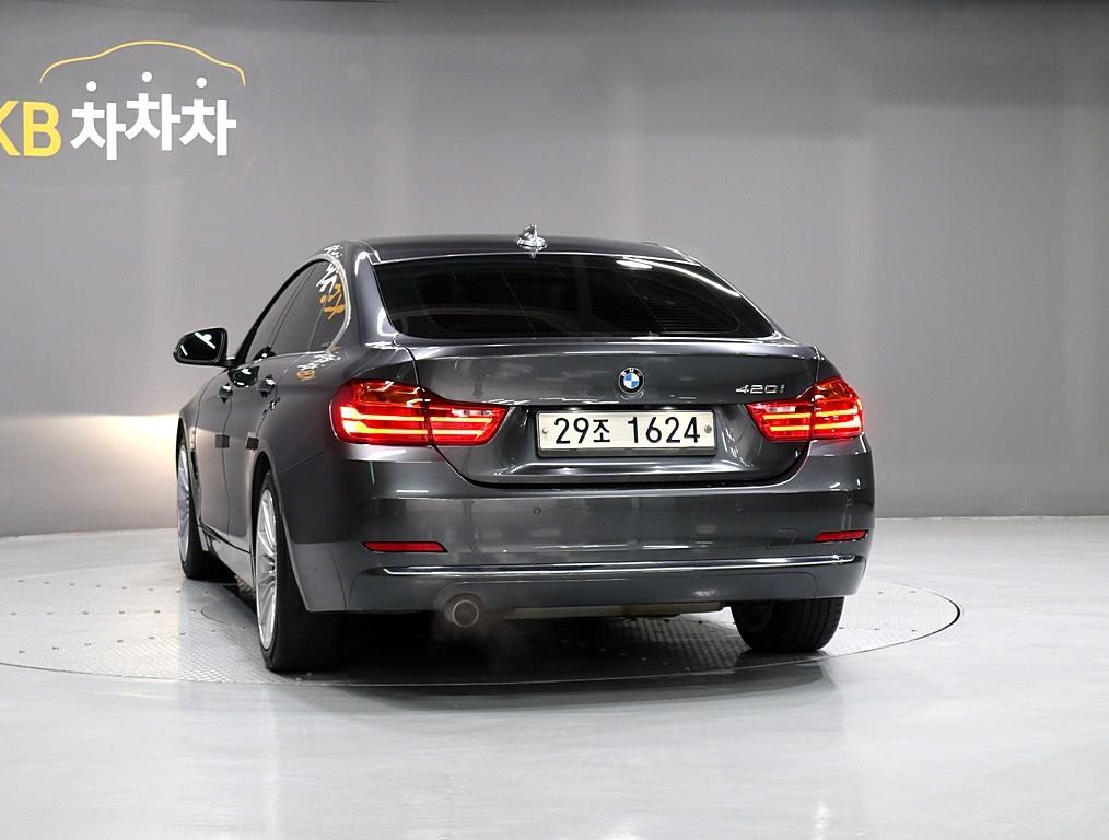 BMW 4 Series - Vista 4